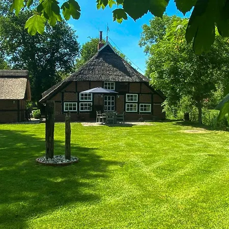 1870 Thatched With Sauna At Jade Bay Dom wakacyjny *