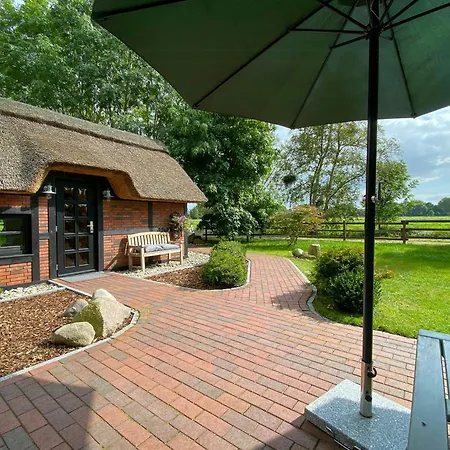 1870 Thatched With Sauna At Jade Bay Dom wakacyjny *